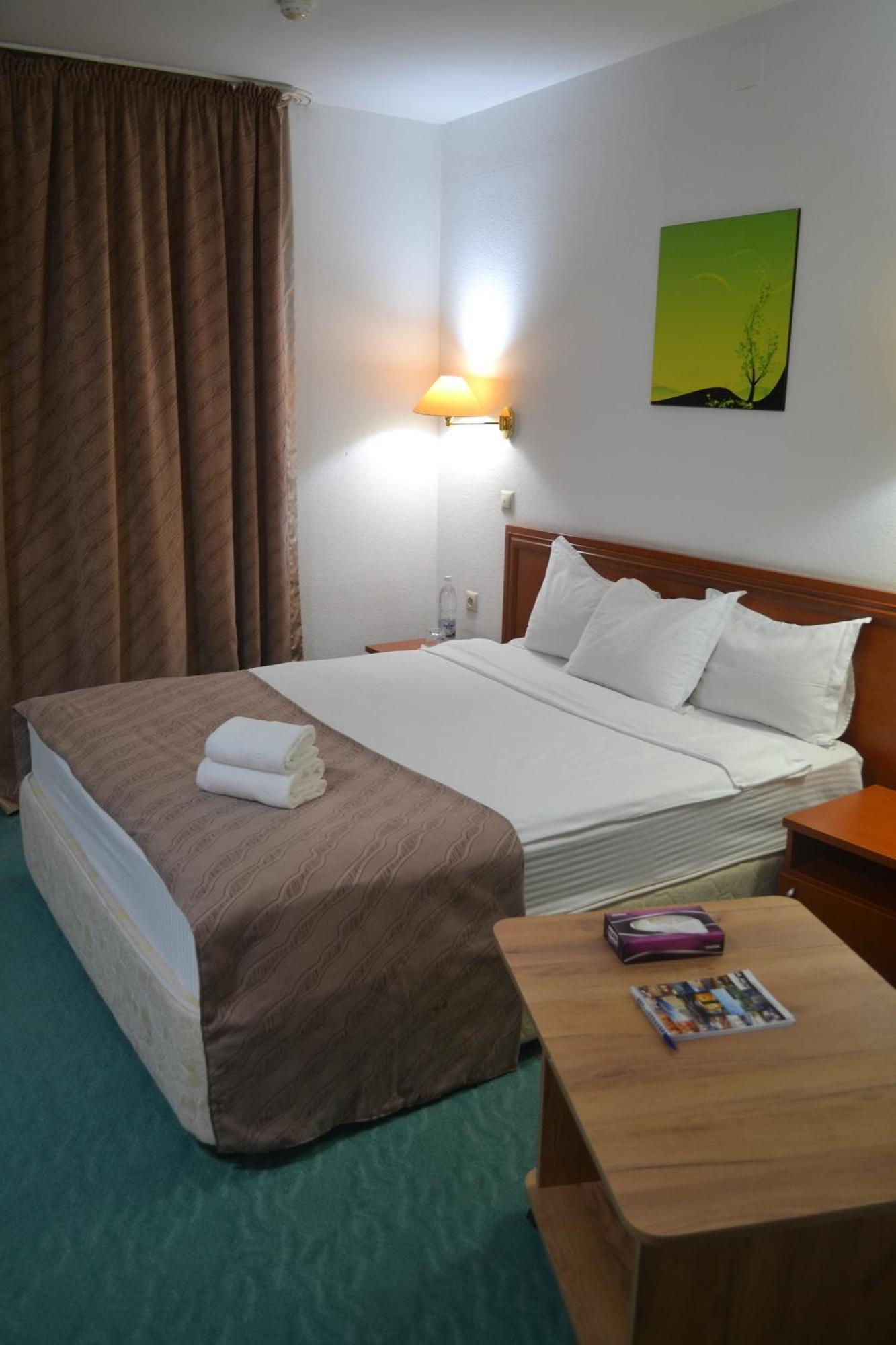 Atyraū Tengri Hotel מראה חיצוני תמונה