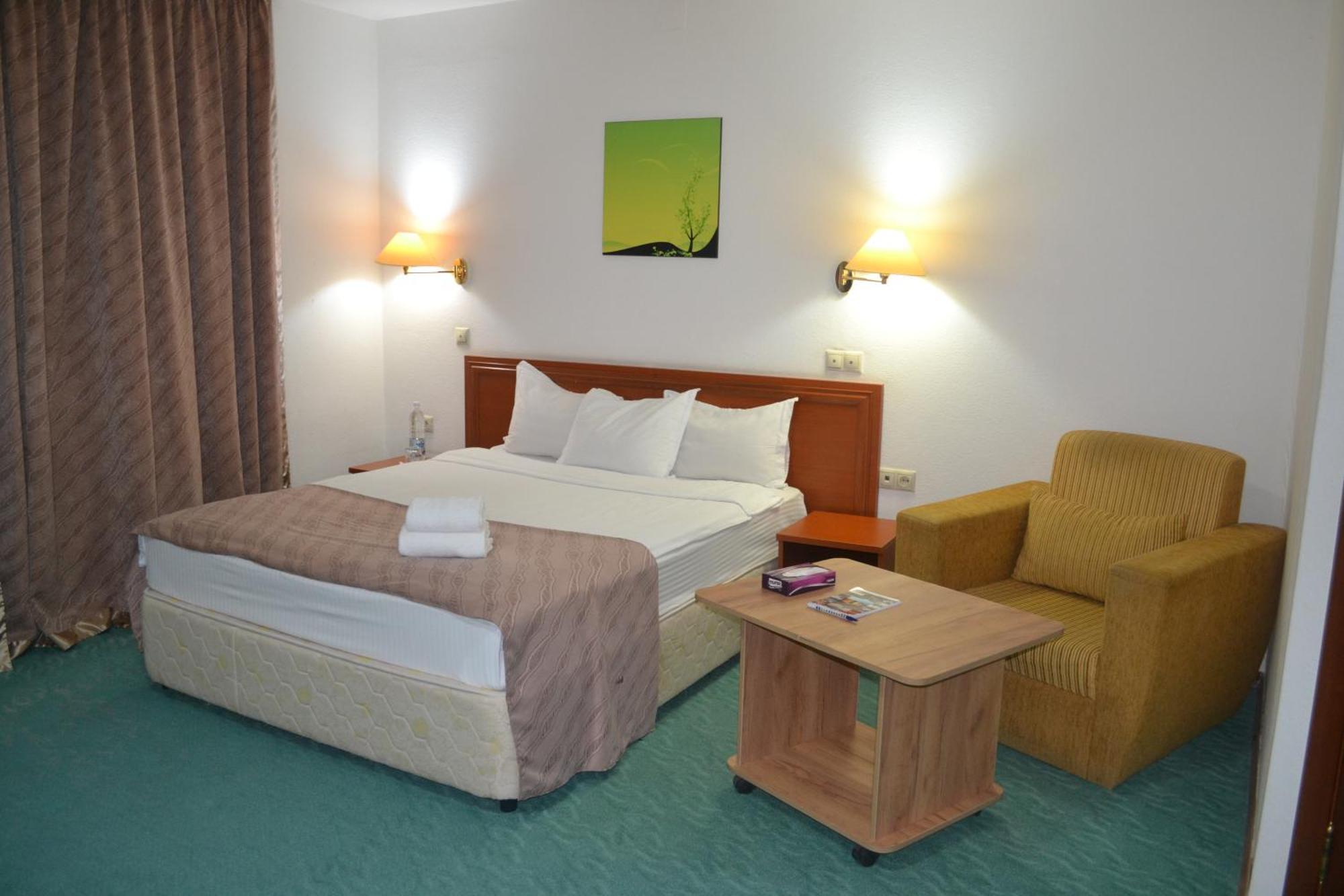 Atyraū Tengri Hotel מראה חיצוני תמונה